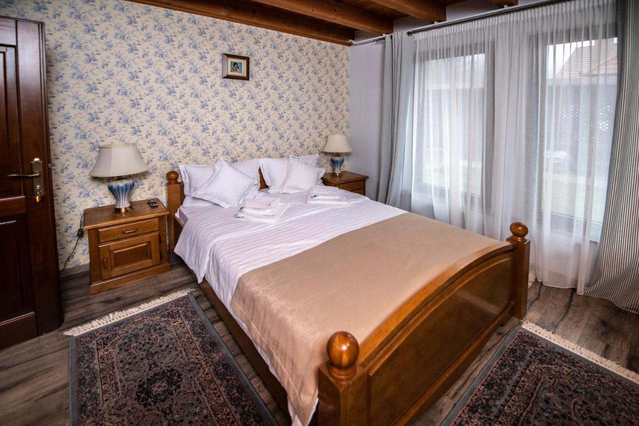 Villa Diva Budureasa Luaran gambar