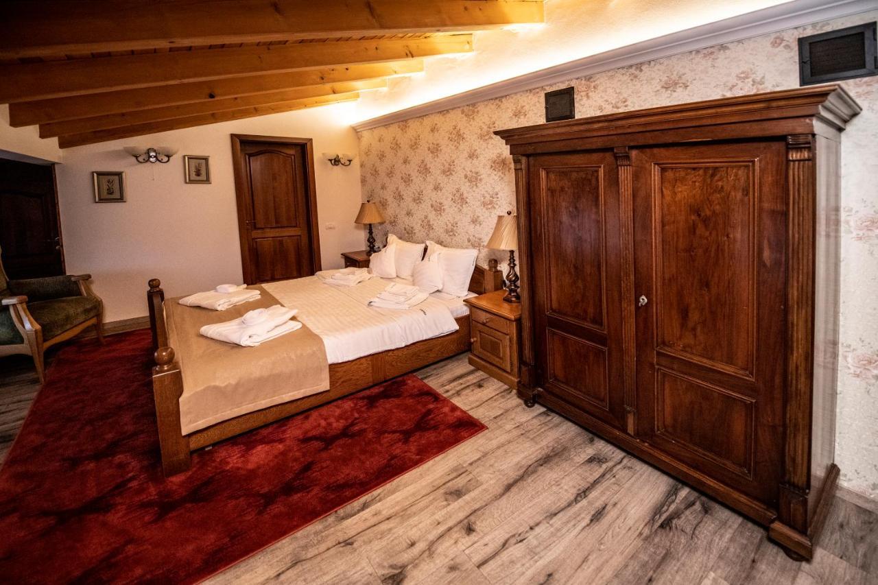 Villa Diva Budureasa Luaran gambar