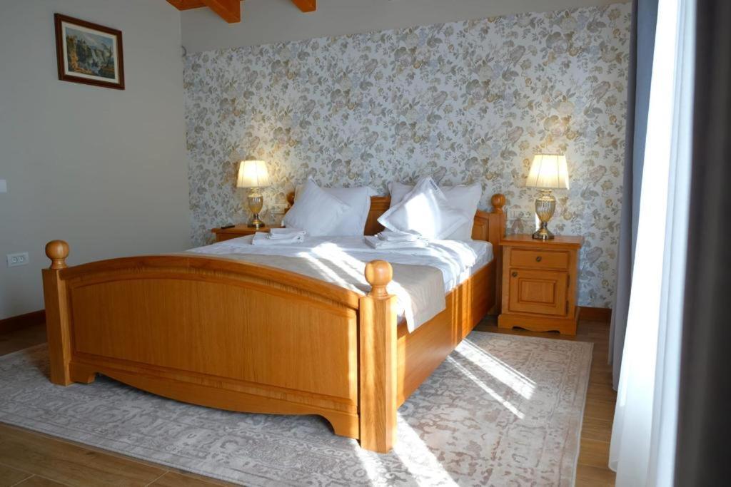 Villa Diva Budureasa Luaran gambar