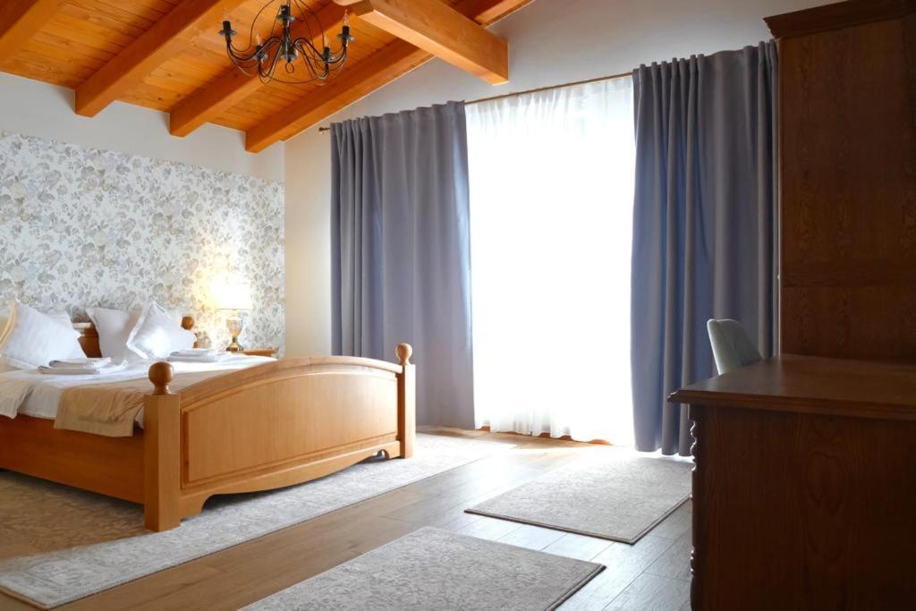 Villa Diva Budureasa Luaran gambar