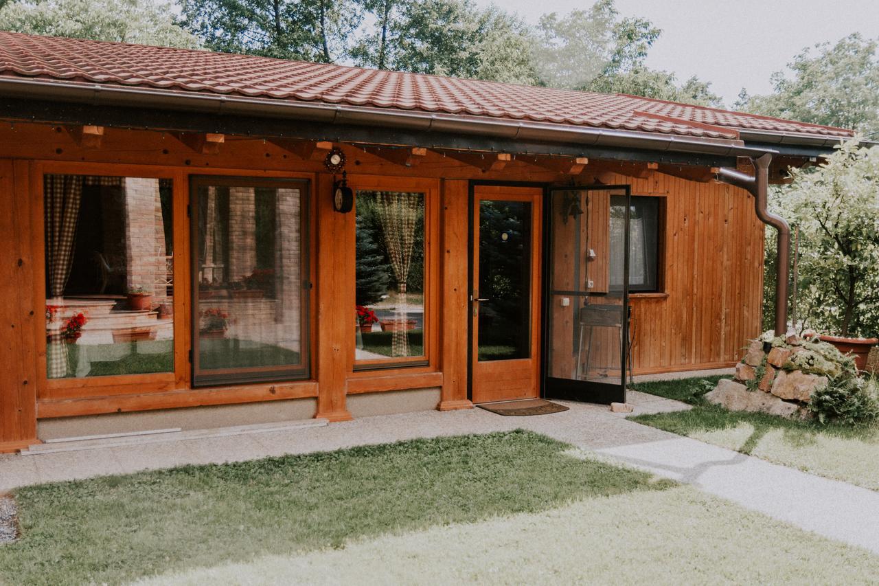 Villa Diva Budureasa Luaran gambar